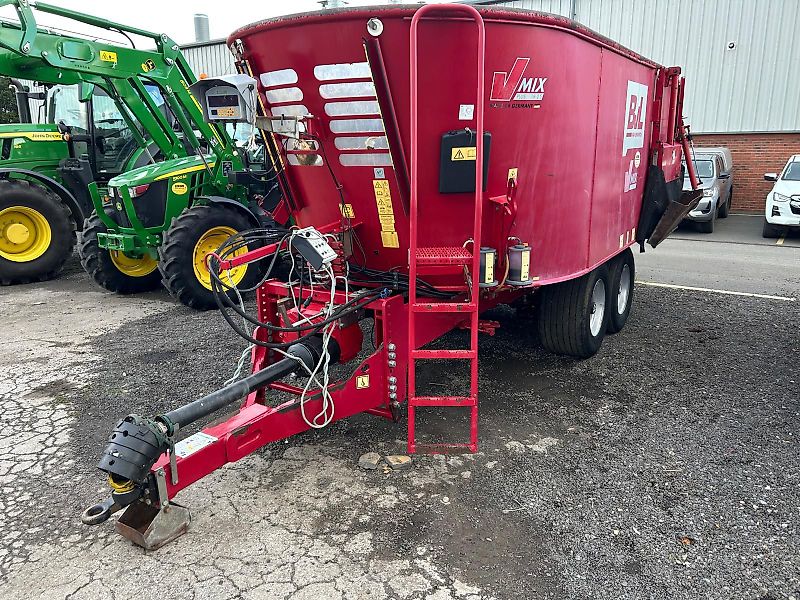 BvL 18-2S V-Mix Diet Feeder