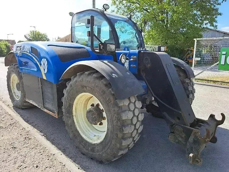 New Holland lm 7,35