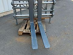 Bressel und Lade Palettengabel m. hydr. verstellb. Zinken 1.200 mm