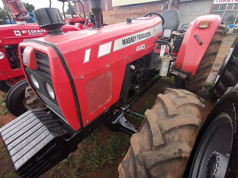 Massey Ferguson 440