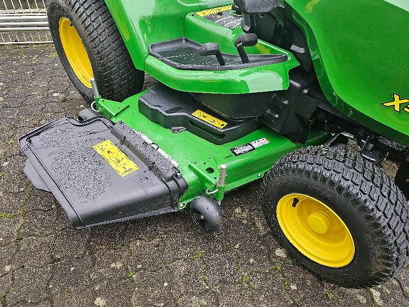 John Deere X584