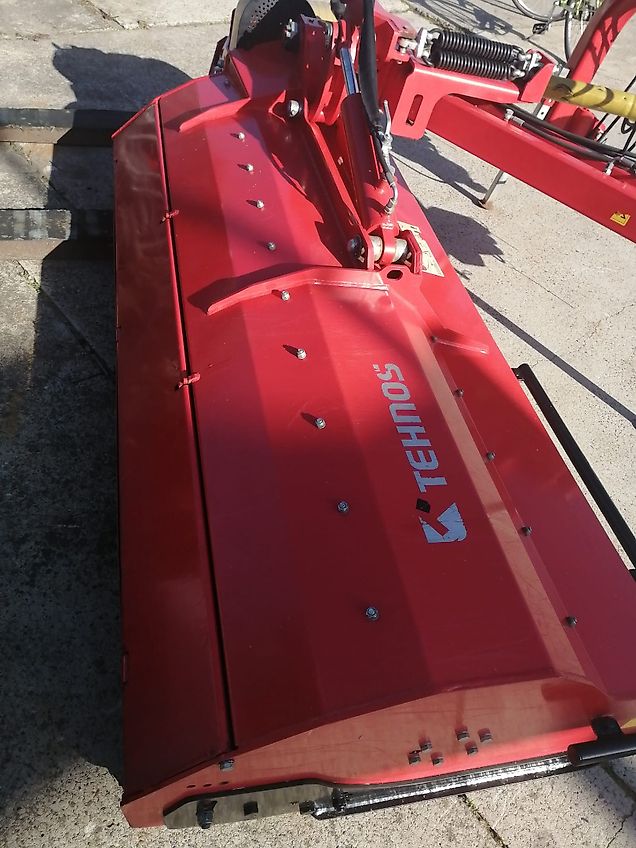 Tehnos Thenos Seitentmulcher Tehnos MB Profi LW220R Arbeitsbreite 220cm Gewicht 1042kg Seitenverschiebung 140cm 55 Grad in Gräben & 90 Grad für Wegeränder