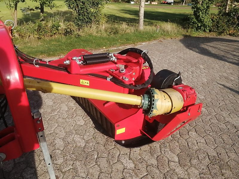 Tehnos Thenos Seitentmulcher Tehnos MB Profi LW220R Arbeitsbreite 220cm Gewicht 1042kg Seitenverschiebung 140cm 55 Grad in Gräben & 90 Grad für Wegeränder