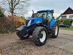 New Holland T 7040