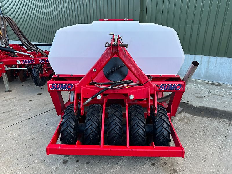 SUMO DD4 Seed Drill c/w Front Tank