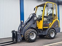 Eurotrac 26 PS Eurotrac Hoflader W11 Kabine, 2,90 m Arm, 3.&4. Steuerkreis, hydr. Schnellwechsler, Breitreifen, Neu: Rückfahrkamera & Radio