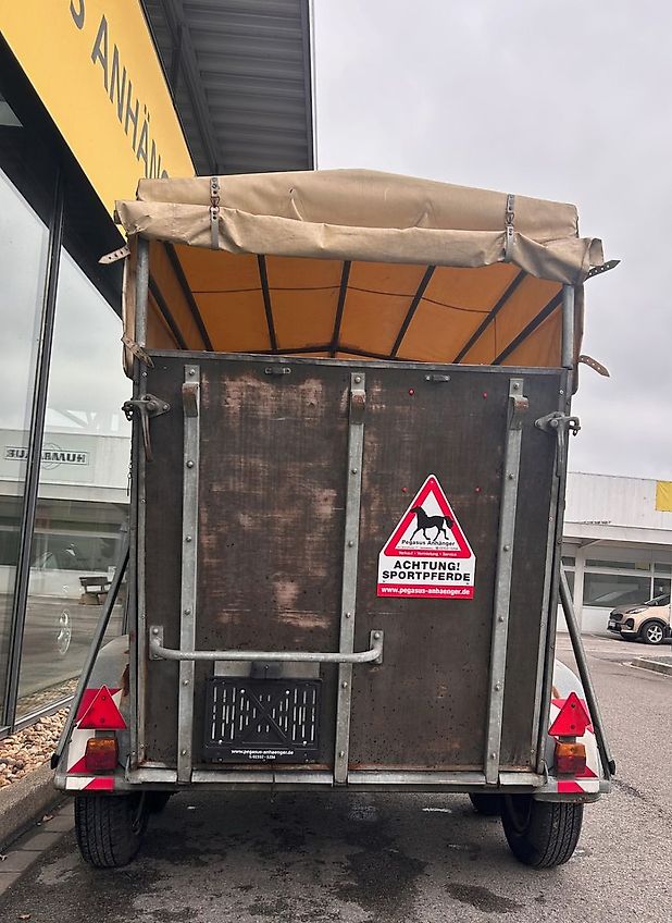 Westeria 1,2t Vieh- Pferdeanhänger Frontausstieg