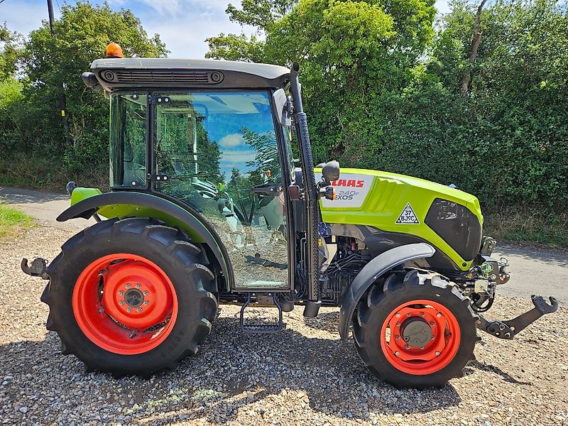 Claas Nexos 240F