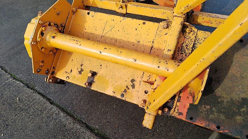 Howard Howard Rotavator HK 20 HB Serie U HR 20 HR 28 HR 40 HR50 HR30 HR20 3 Fräsen zur Revitalisierung