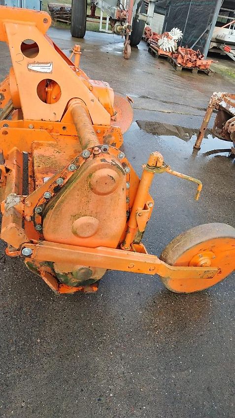 Howard Howard Rotavator HK 20 HB Serie U HR 20 HR 28 HR 40 HR50 HR30 HR20 3 Fräsen zur Revitalisierung