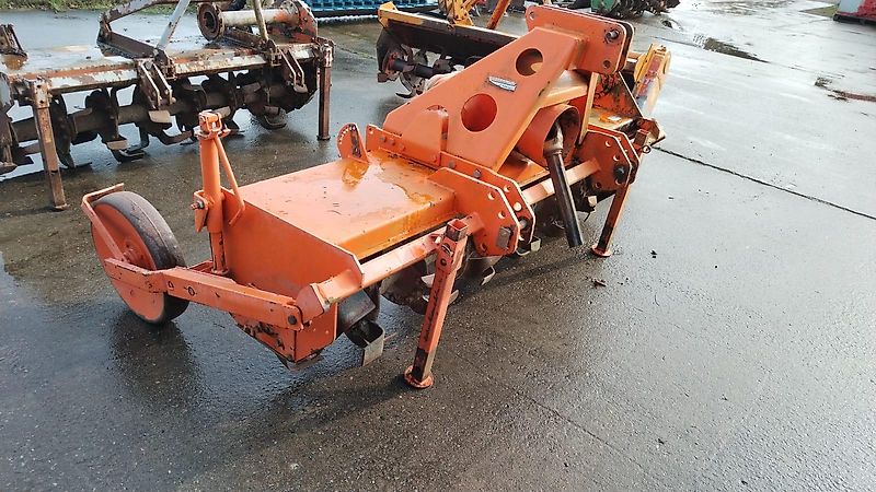 Howard Howard Rotavator HK 20 HB Serie U HR 20 HR 28 HR 40 HR50 HR30 HR20 3 Fräsen zur Revitalisierung