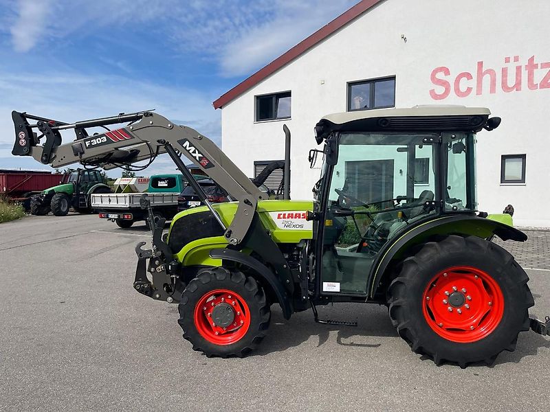 Claas Nexos 210 mit Frontlader und Frontzapfwelle, erst 236 Betriebsstunden, neuwertiger Zustand