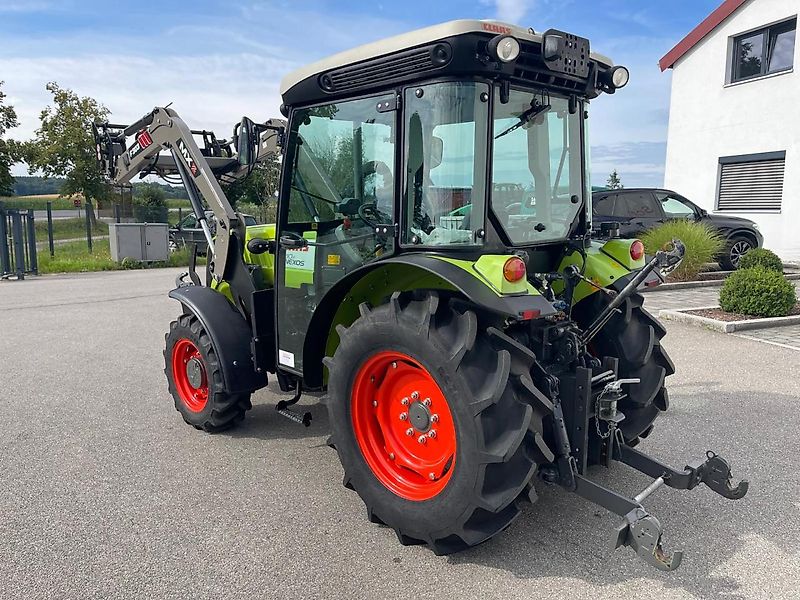Claas Nexos 210 mit Frontlader und Frontzapfwelle, erst 236 Betriebsstunden, neuwertiger Zustand