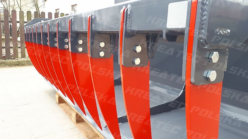 KREATEC Schaufel mit Niederhalter/ Krokoschaufel/ Reißschaufel 1,2 bis 2,8 m mit Hardox