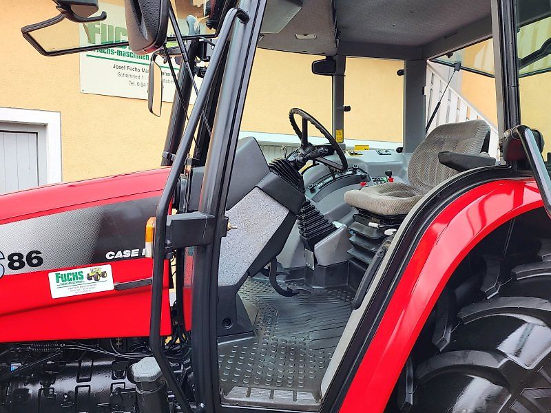 Case CS 86 mit Druckluft und Frontgewichten