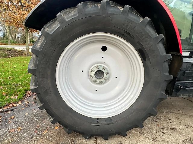 Massey Ferguson MF 5710 SL MF 5710 SL + Voorlader ex staatsbos beheer