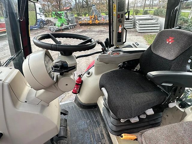 Massey Ferguson MF 5710 SL MF 5710 SL + Voorlader ex staatsbos beheer