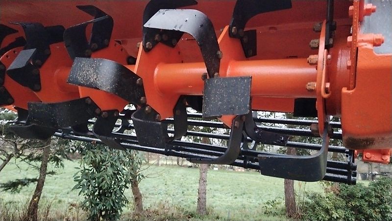 Howard Keine Maschio HR 40 Bodenfräse 265cm mit Pakerwalze 400mm Frässmesser 100% 60 Stück