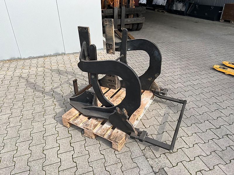 Frost Anbaukonsolen für CASE IH MAXXUM 5120