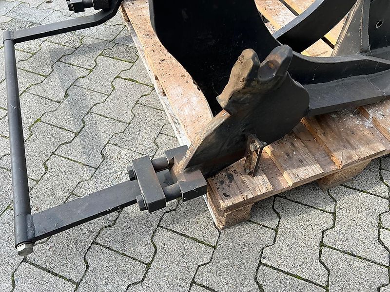 Frost Anbaukonsolen für CASE IH MAXXUM 5120