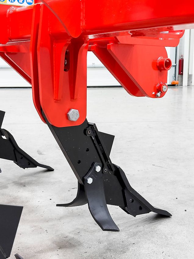 Gaspardo Pinocchio 250/5 2,5 m subsoiler, 45 cm working depth, 5 tines, hydraulic twin spike roller