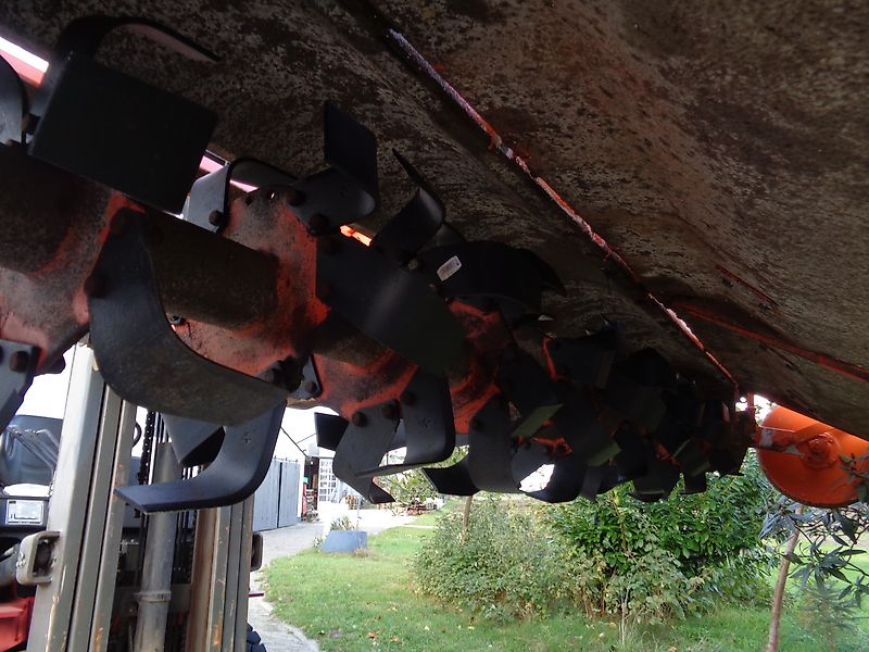 Howard Howard Bodenfräse HB 120 mit 315cm Arbeitsbreite 72 Messer 100% Model Bodenfräse mit Seitlichen Stützrädern