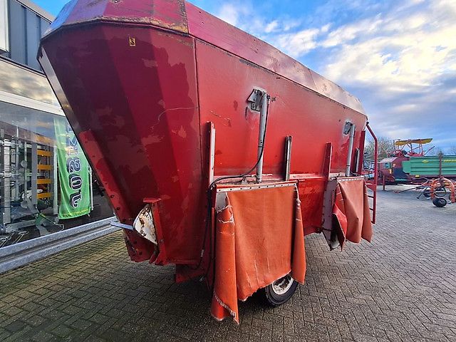 JF-Stoll 18M3 VOERMENGWAGEN