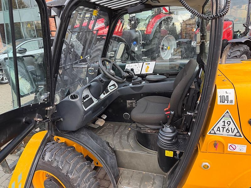 JCB 520-40