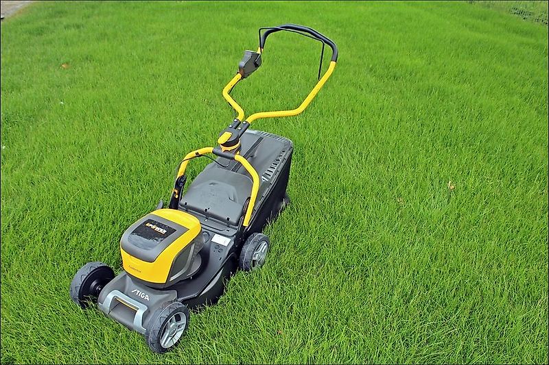 Stiga Collector 543e Kit, Akku-Rasenmäher