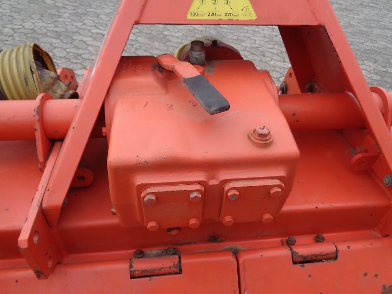 Howard Howard Bodenfräse Modell HR35 305DU Arbeitsbreite 315 cm mit 500 mm Stützräder zur exakten Tiefenführung keine Maschio, Celli, Krone, Fräse mit Drehzahlverstellung