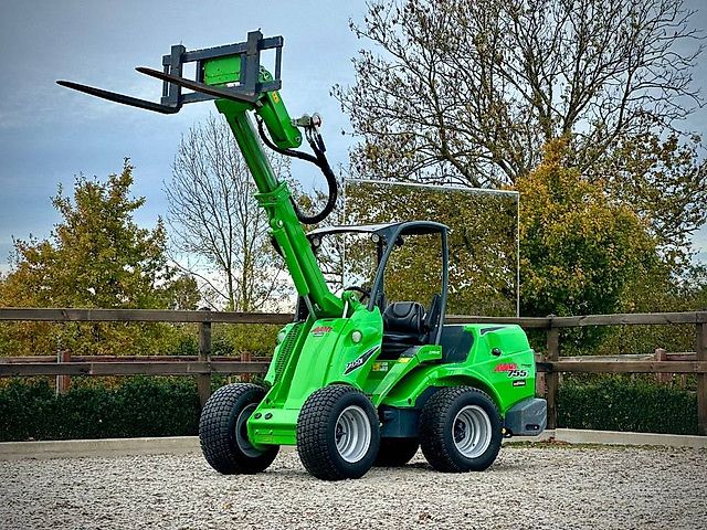 Avant 755i TDL Kniklader/Shovel