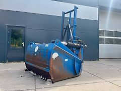 AP KUILHAPPER MET HEFMAST