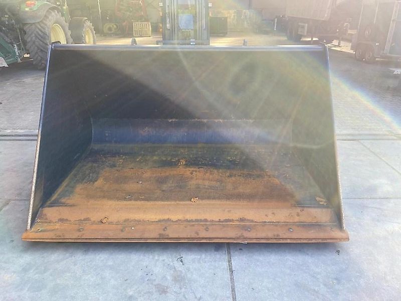 JCB Bac JCB 3000 litres 2.45 m Qfit