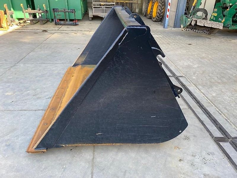 JCB Bac JCB 3000 litres 2.45 m Qfit