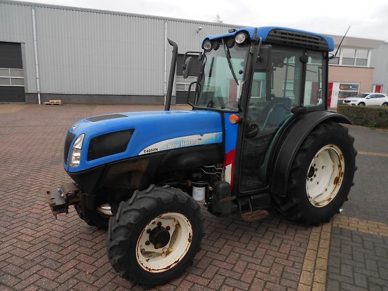 New Holland t 4050 n