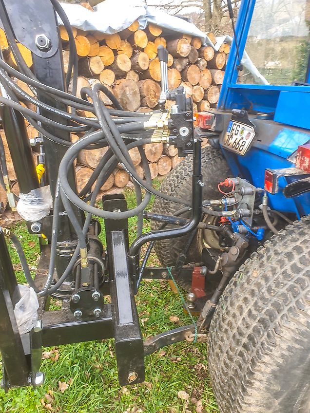 FHM Forstkran, Rückekran, Kran mit Rotator für Dreipunkt, Teleskop, 3,8m, 300Kg