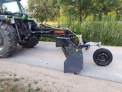 Kreatec Planierschild mit Fahrwerk 2,7m und 3m