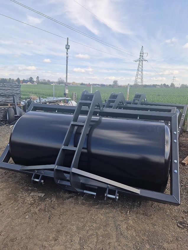 Top-Agro Wiesenwalze WWHD2512 2,66m Breite inkl. Abstreifer und FAHRWERK mit ADR-Achse