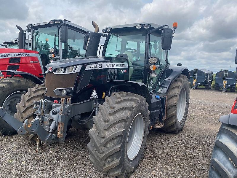 Massey Ferguson 7718S Efficient Dyna 6 4WD Tractor