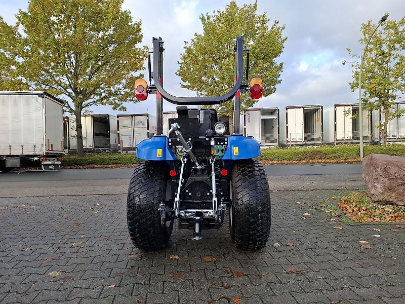 New Holland Boomer 25 Stage V