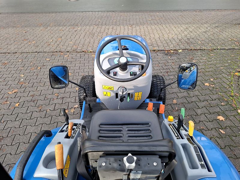 New Holland Boomer 25 Stage V