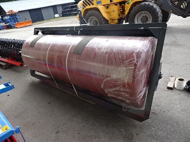 S V D - Wiesenwalze 2,5-Meter   NEU-   Sonderpreis Wiesenwalze 2,5- Meter zum Anhängen