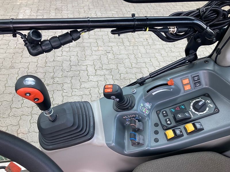 Claas NEXOS 240 S ADVANCED